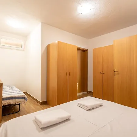 Apartments Dalmatia Blue Apartman *